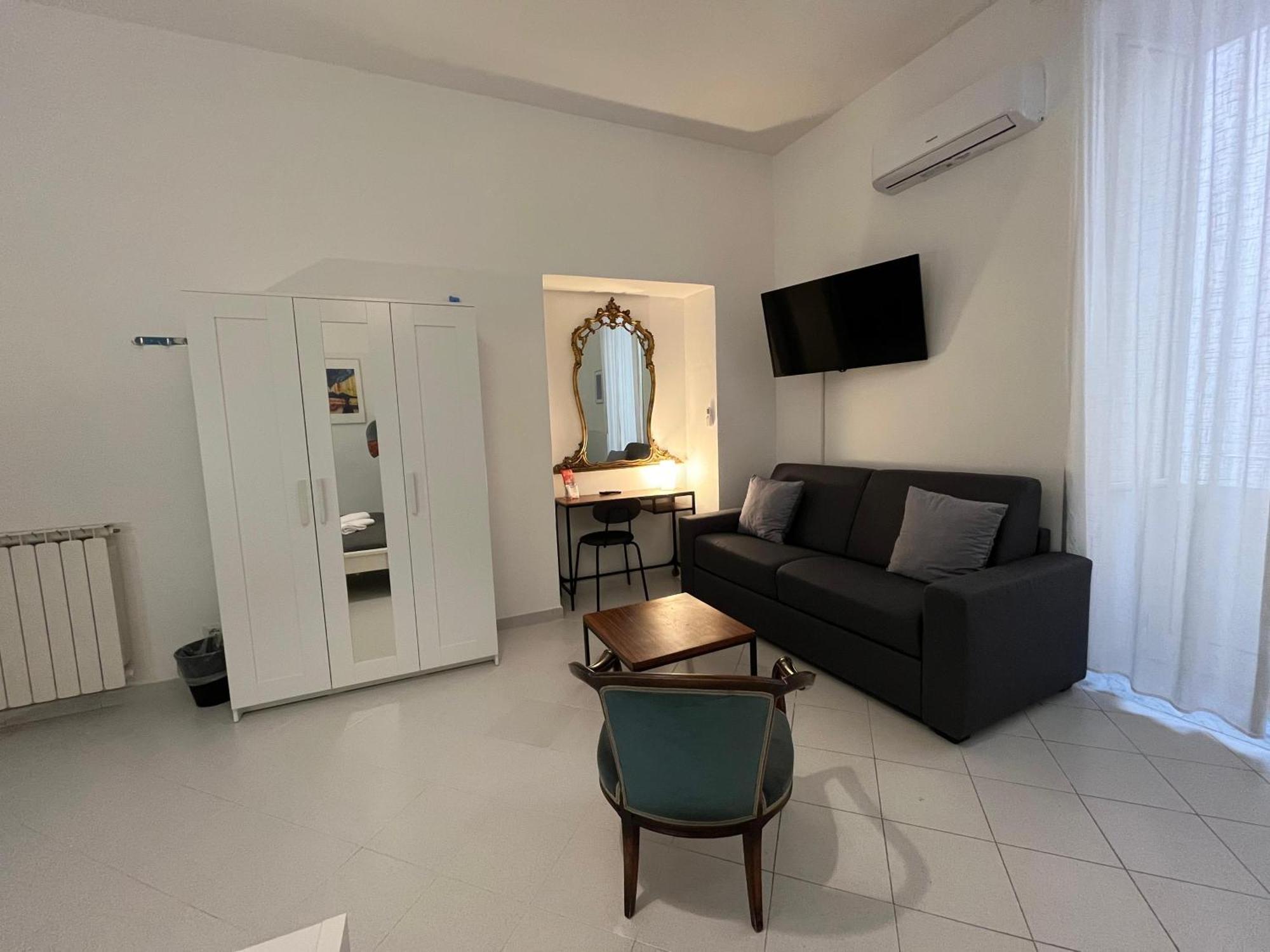 Pop Santa Chiara Bed & Breakfast Naples Exterior photo